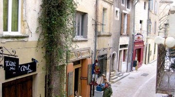 Rue du Grand Bourgade Uzes, Languedoc Roussillon, France