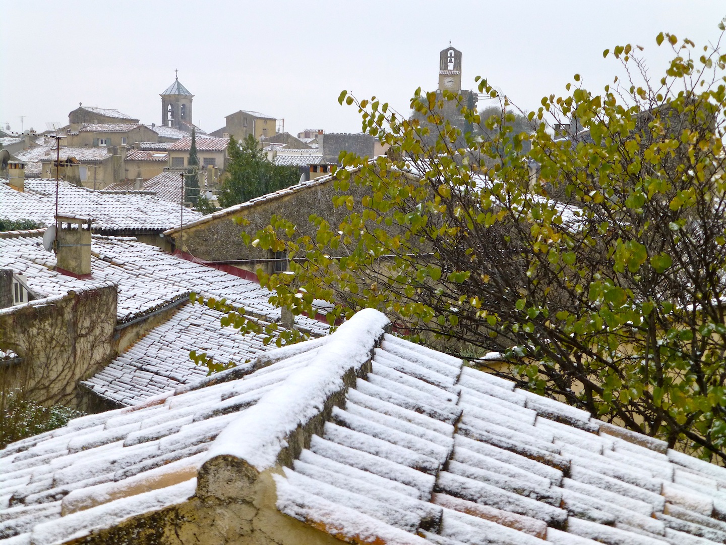 Snow on the Lourmarin roof tops, Lourmarin, Luberon, Provence