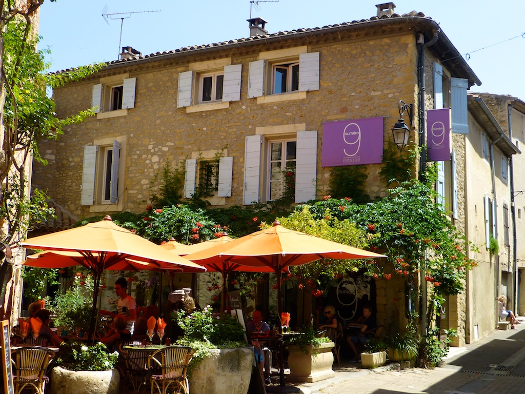 Lunchtime in Lourmarin, the Vaucluse, France