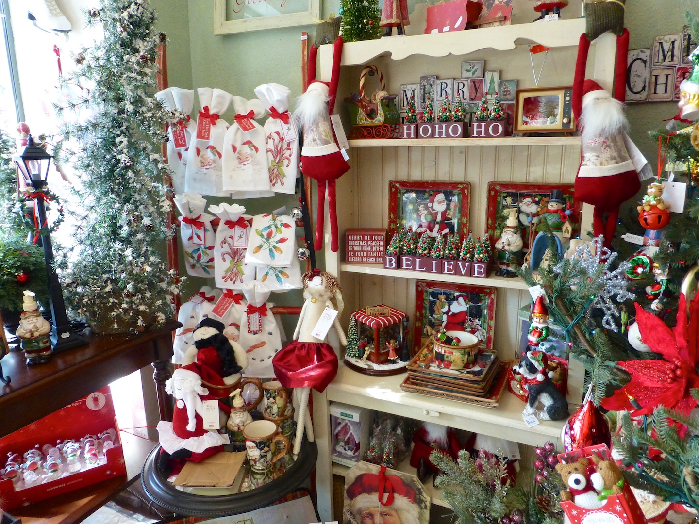 Christmas shopping at Prescence gift shop in Danville