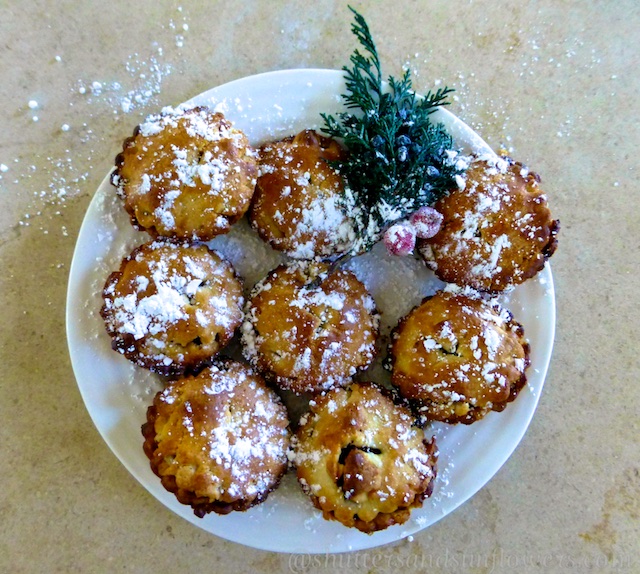 English Christmas mince pies