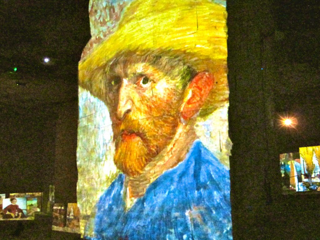 Carrières de Lumières Van Gogh, multi media art show