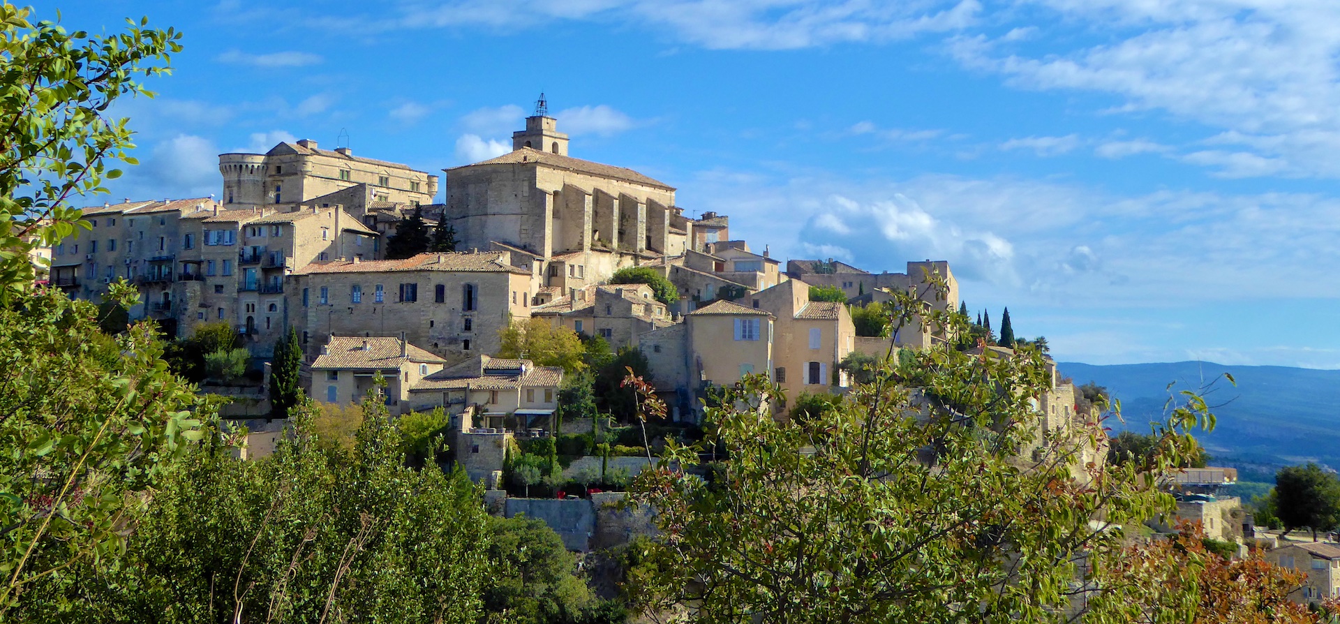 Gordes, the most splendid perched village in the Luberon, Provence