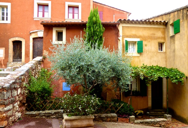 Properties in Roussillon, ochre buildings in Roussilon, Luberon perched village,Vaucluse,Provence