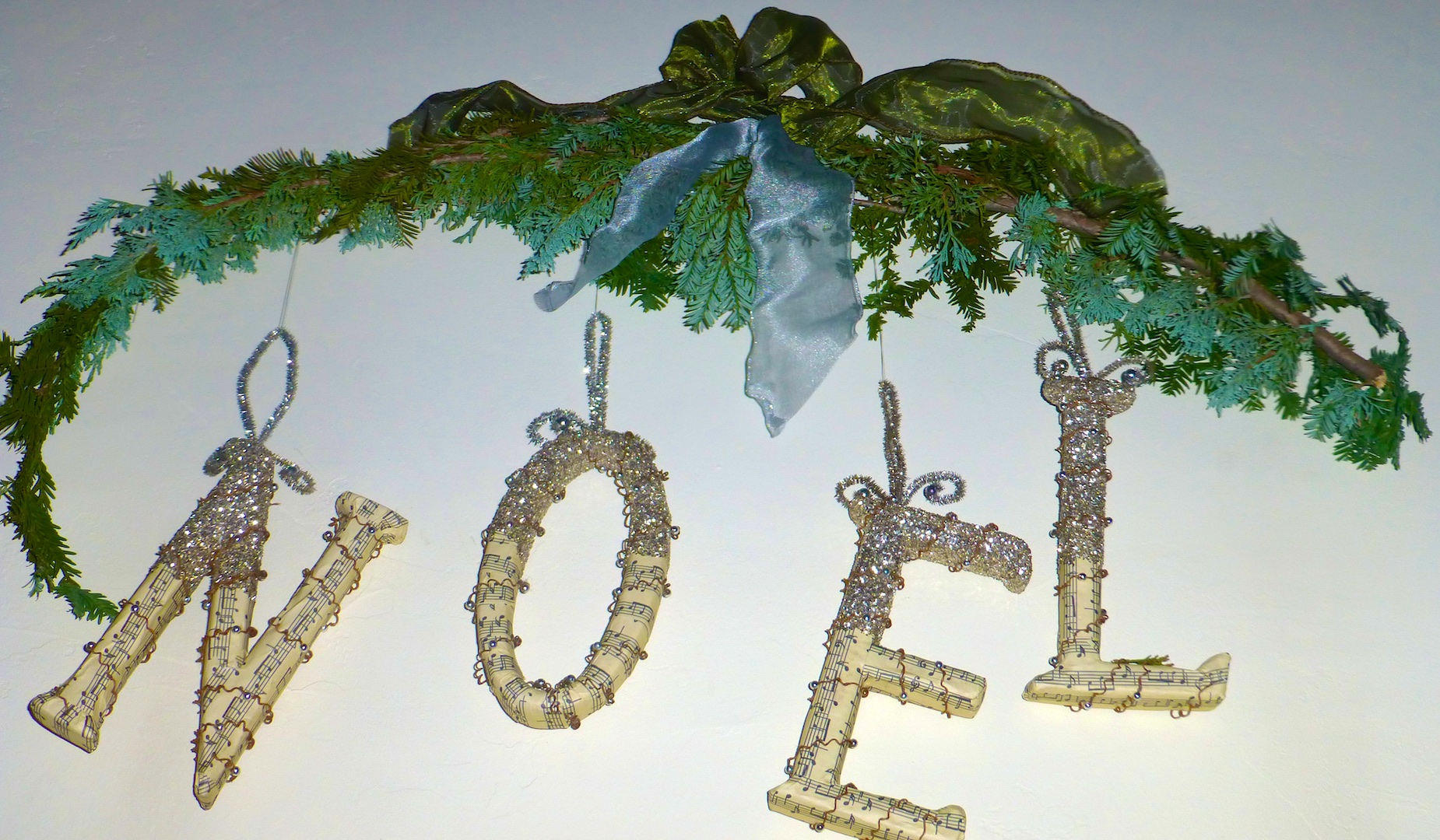 Noel wreath, the magic of Christmas