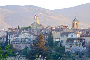 Early morning view of Lourmarin, Lourmarin Chateau and church at first light, Lourmarin, Luberon, Provence, France