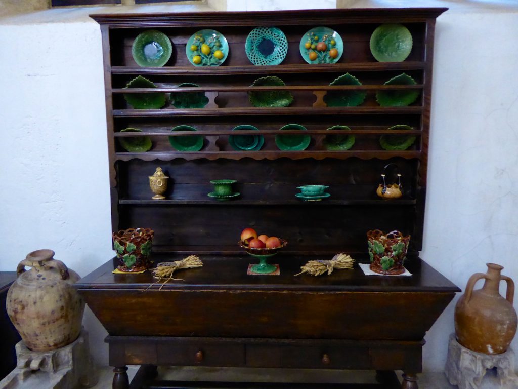 Kitchen dresser inside the Lourmarin chateau, Lourmarin, Luberon, Vaucluse, Provence, France