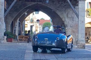 Driving XK20 Jaguar in Dordogne, France