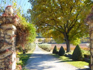 Grounds of Château Val Joanis, Christmas market