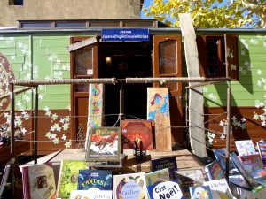 Book stall at Château Val Joanis Christmas market, Pertuis, Luberon, Provence, France