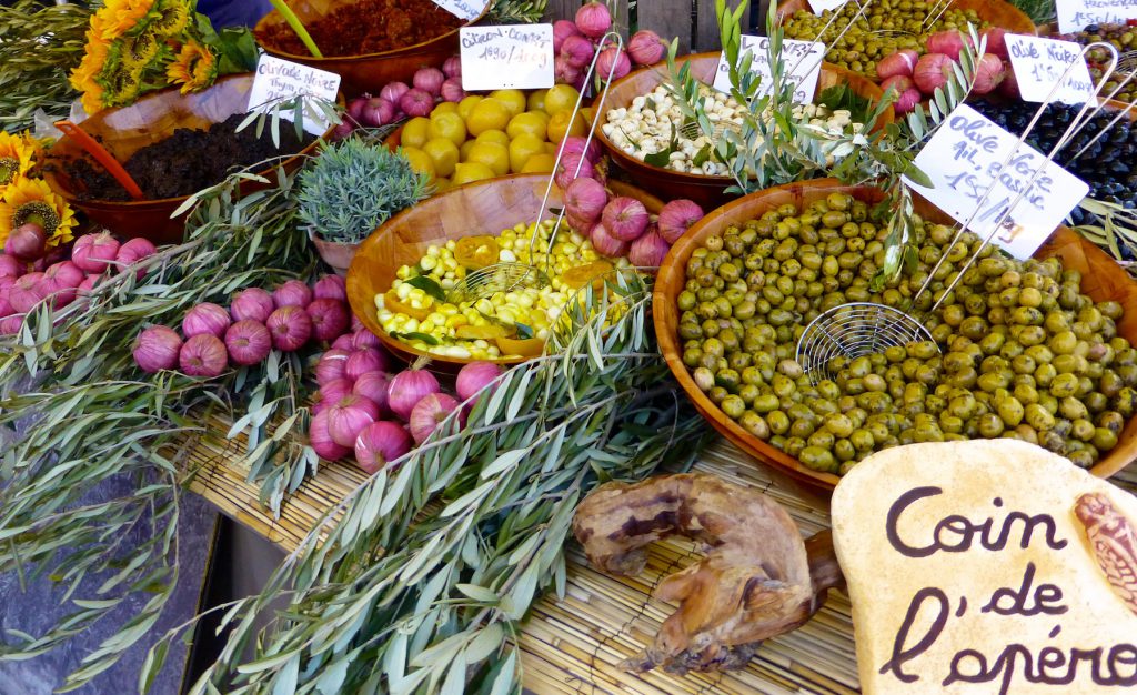 Olives for sale in Saint-Rémy-de-Provence market, Bouches-du-Rhône, Provence, France 