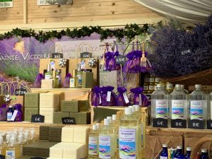 Christmas hut selling lavender goods in Aix-en-Provence, Provence, France