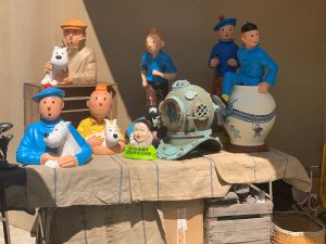 Tin Tin at L'Isle-sur-la-Sorgue April Antique Fair, Luberon, Vaucluse, Provence, France