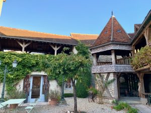 Courtyard of Hôtel de la Beursaudière, Chablis, France