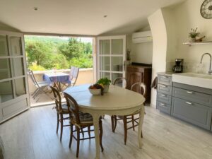 Kitchen, dining area & Terrace in our village house for rent in Lourmarin, Provence