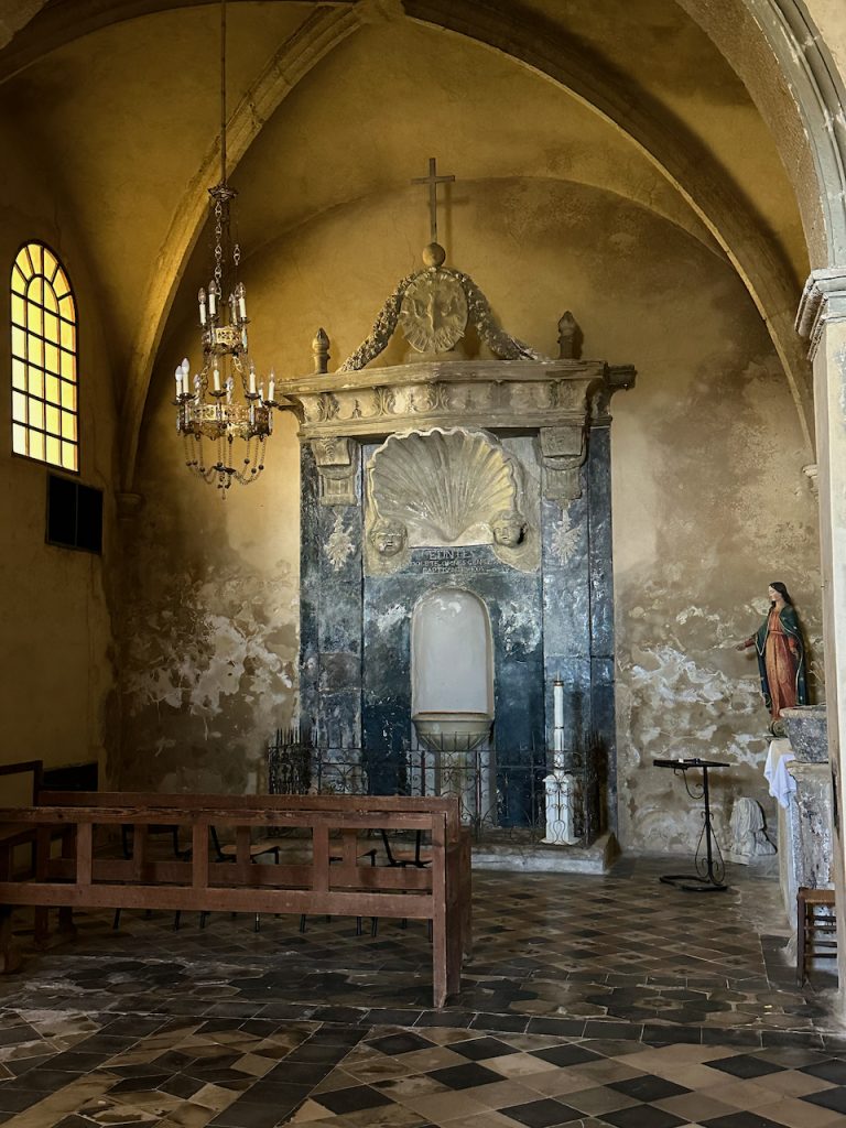 Chapel of St Tulle, Cucuron, Luberon, Vaucluse, Provence, France