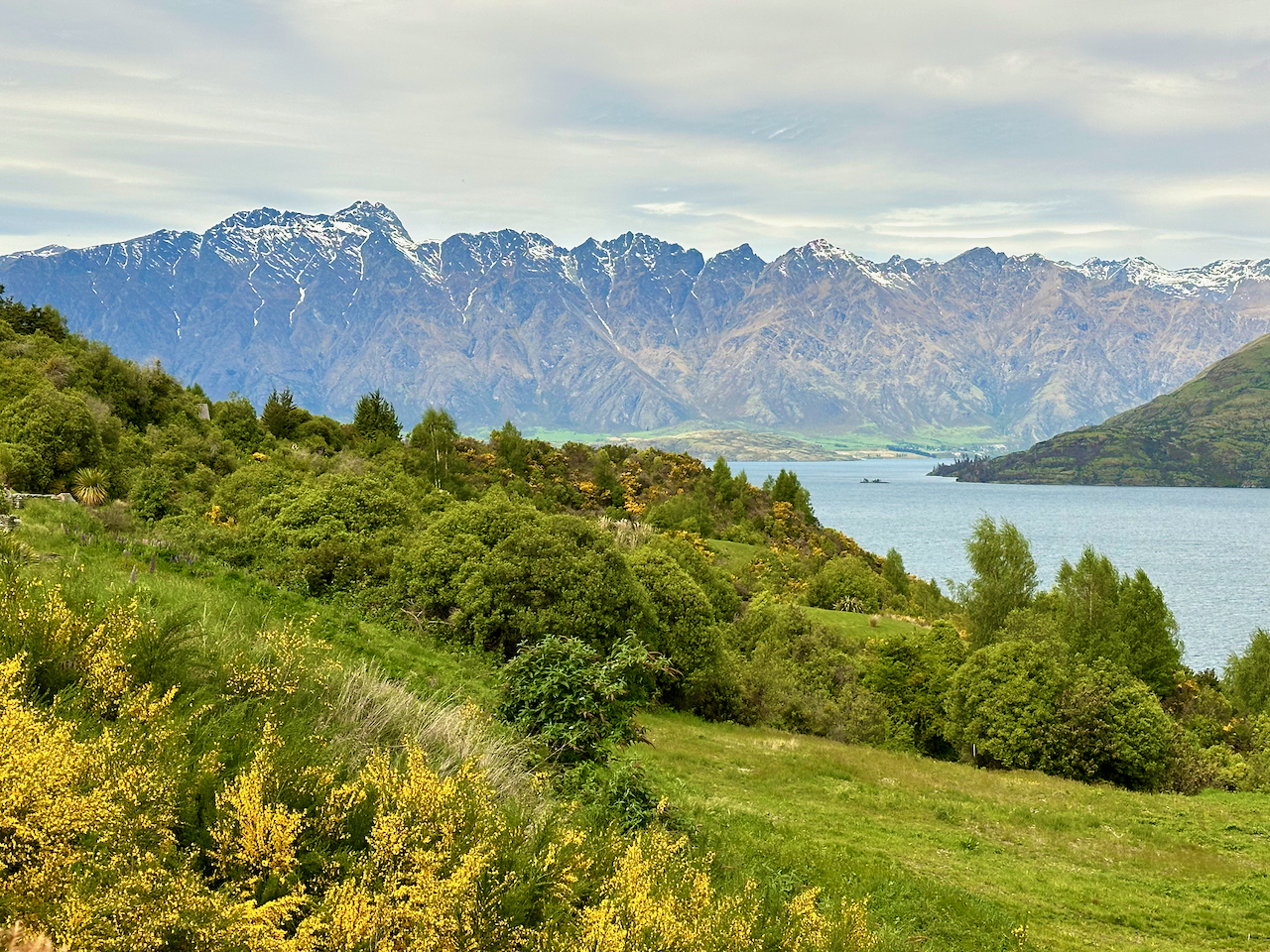 Lake Wakatipu & The Remarkables, Queenstown, South Island New Zealand