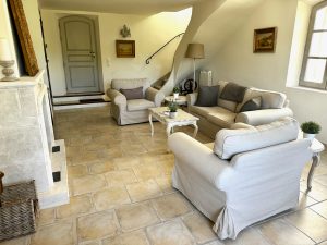 Living room with stair to kitchen in our Lourmarin village house for rent