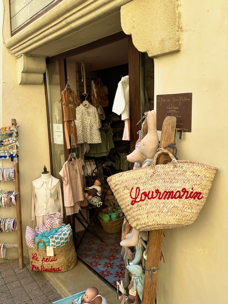 Lourmarin shop, Lourmarin, Luberon, Provence