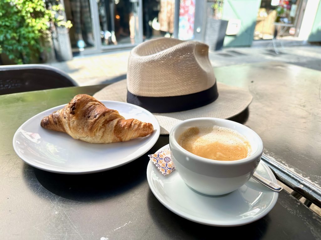 Breakfast in Lourmarin, Luberon, Vaucluse, Provence, France