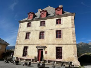Mt Dauphin Le Pavillon des Officiers, les Hautes-Alpes, Provence, France