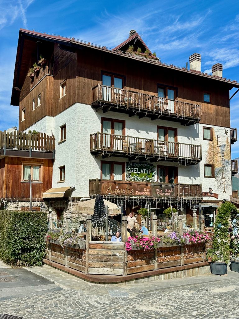 Pizzeria in Sauze D'Oulx, Sauz D'Oulx, Italian ski resort in Western Italian Alps, taly