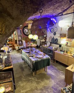 Shopping in Lourmarin, Luberon, Vaucluse, Provence, France