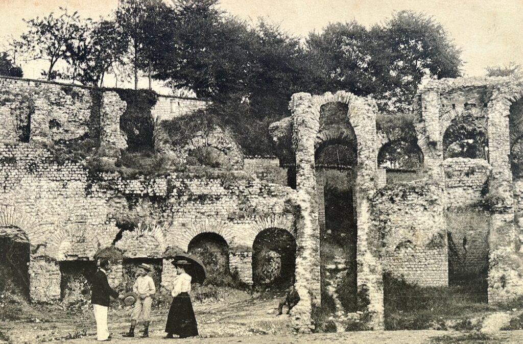 Early 20th century visitors to Arènes de Saintes,Charente-Maritime, Western France